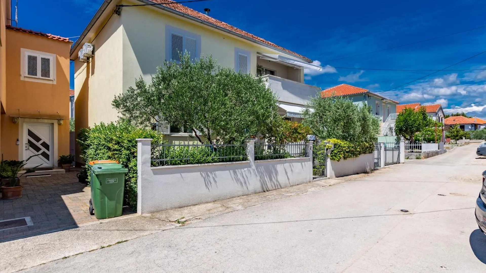 Olive Three Bedroom Apartment Zadar