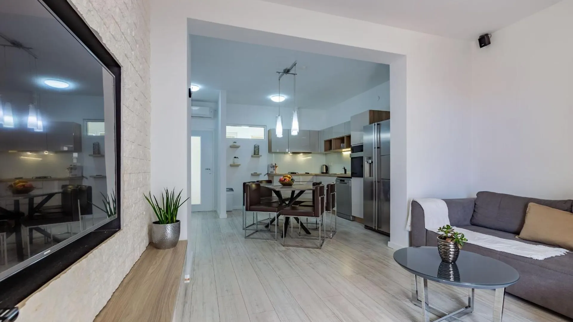 Olive Three Bedroom Apartment Zadar